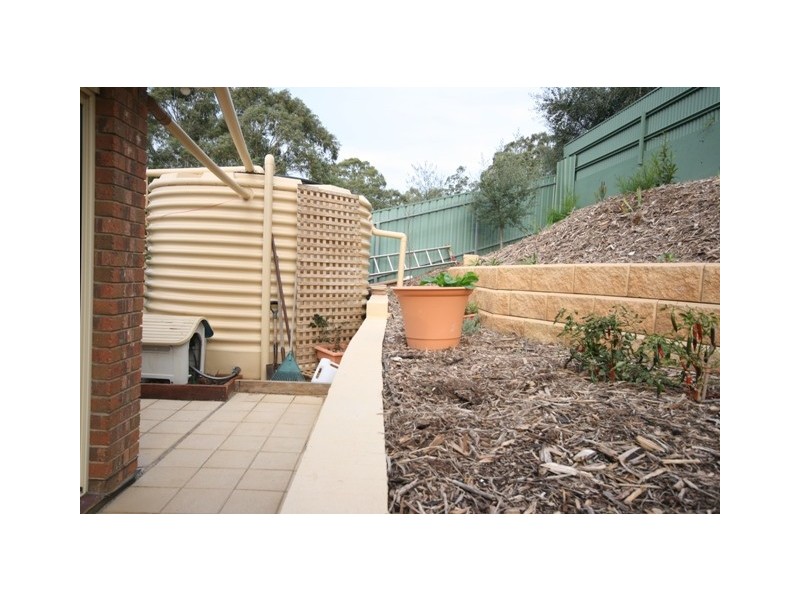 6 Hillside Court, Aberfoyle Park SA 5159