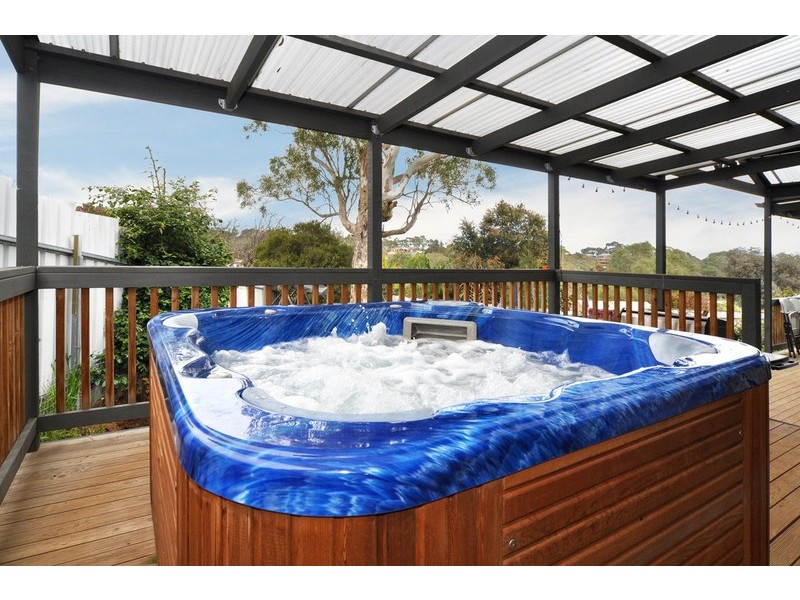 42 Woodlea Drive, Aberfoyle Park SA 5159