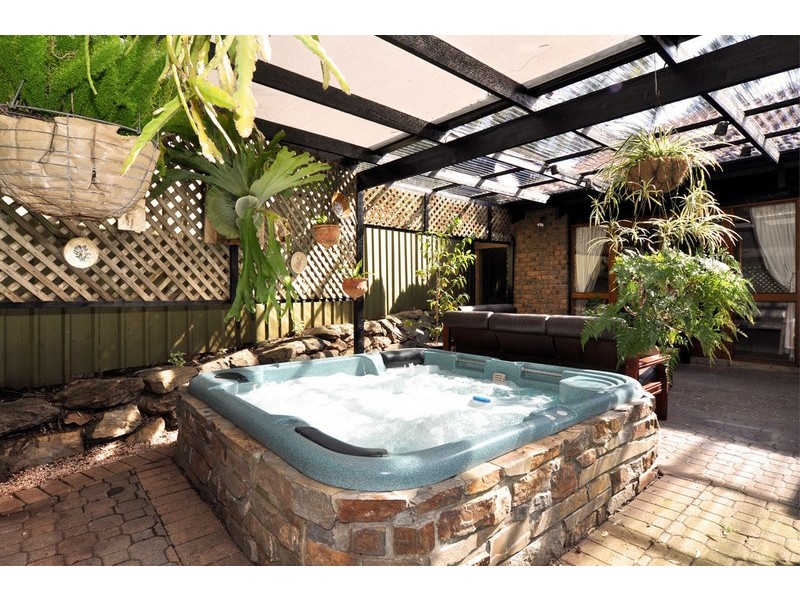 10 Elura Court, Flagstaff Hill SA 5159