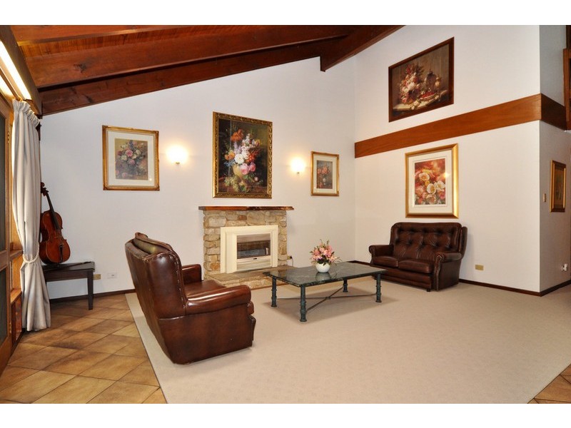 10 Elura Court, Flagstaff Hill SA 5159