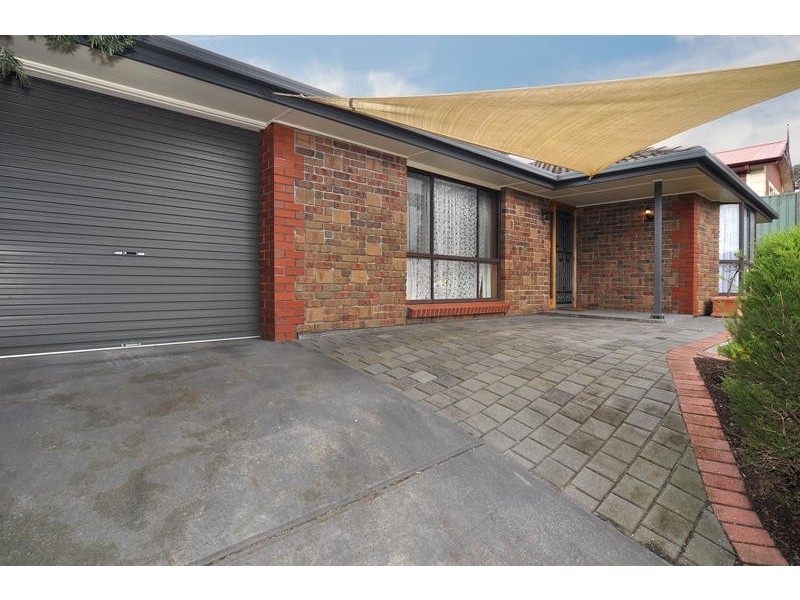 50 Dunalbyn Drive, Aberfoyle Park SA 5159