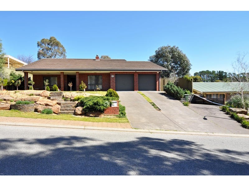 4 Goss Road, Aberfoyle Park SA 5159
