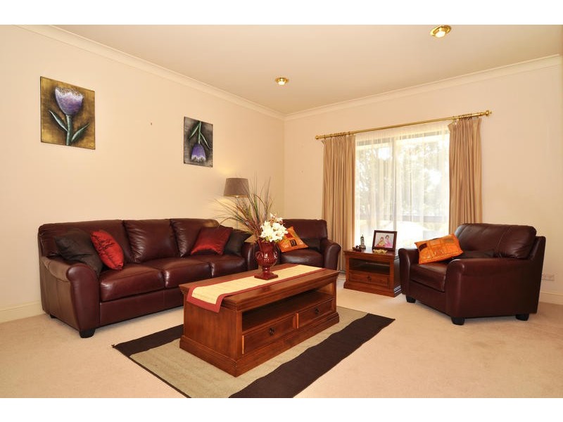 4 Goss Road, Aberfoyle Park SA 5159