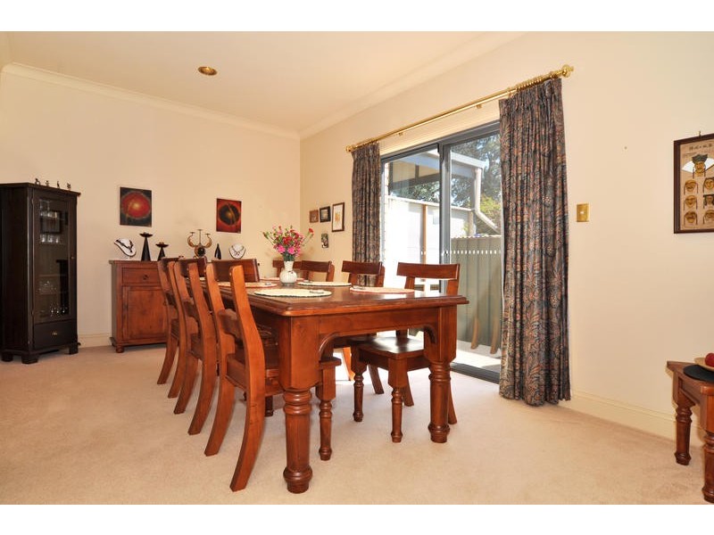 4 Goss Road, Aberfoyle Park SA 5159