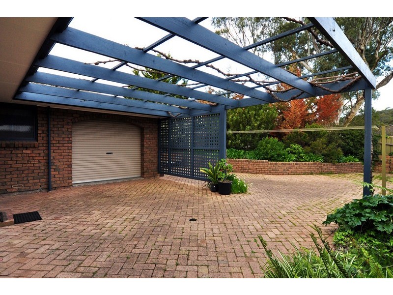 6 Monaco Circuit, Aberfoyle Park SA 5159