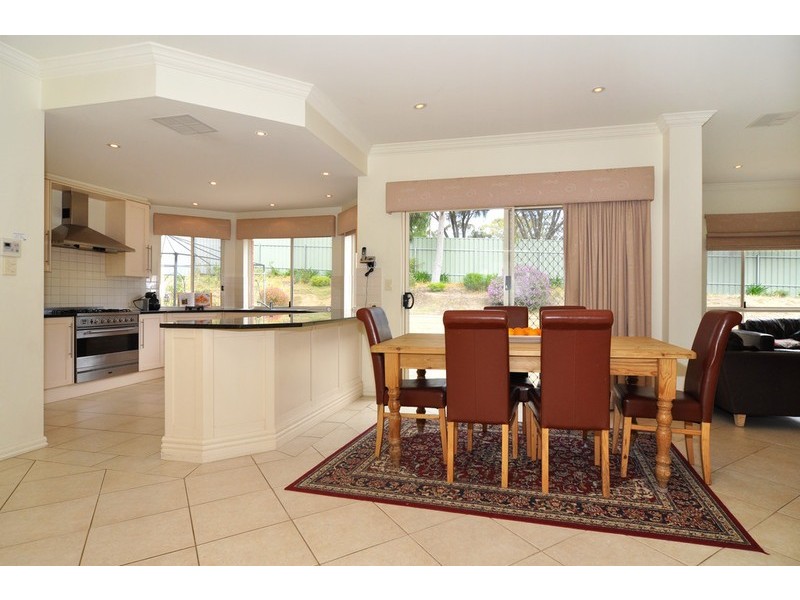 3 Cormorant Avenue, Flagstaff Hill SA 5159