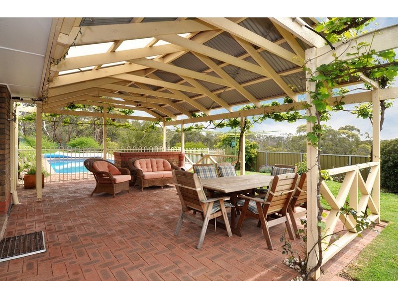 33 York Drive, Flagstaff Hill SA 5159