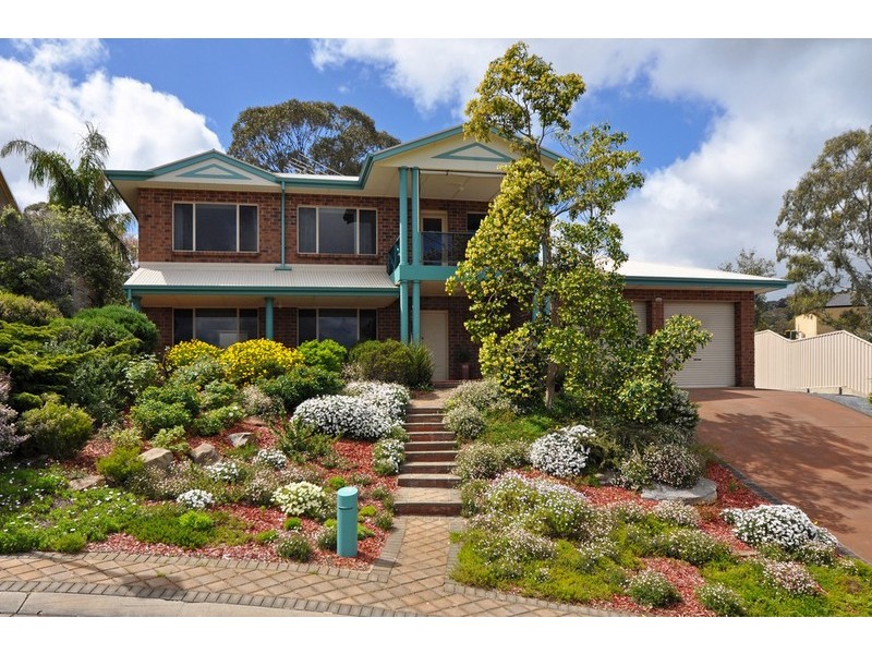 15 Highfield Drive, Aberfoyle Park SA 5159