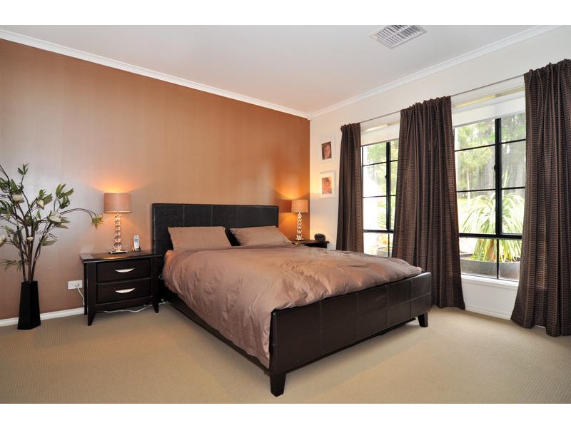 39A Pine Drive, Aberfoyle Park SA 5159