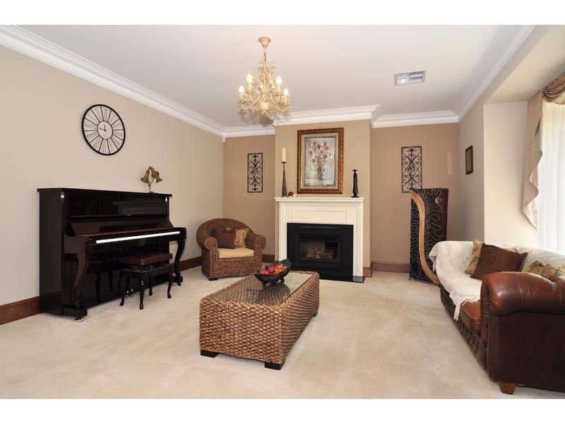 6 Lacebark Court, Flagstaff Hill SA 5159
