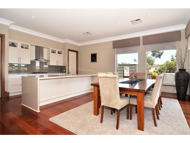 6 Lacebark Court, Flagstaff Hill SA 5159