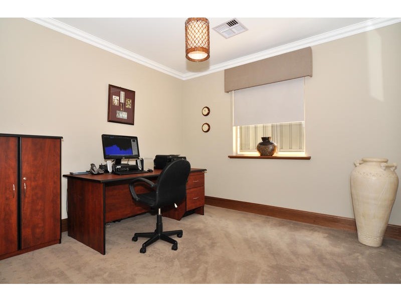 6 Lacebark Court, Flagstaff Hill SA 5159