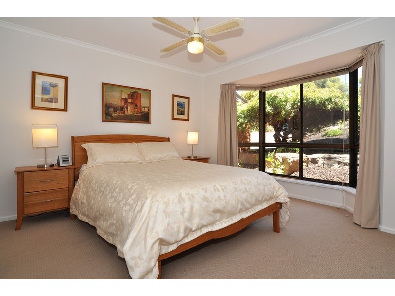 18 Songlark Grove, Flagstaff Hill SA 5159