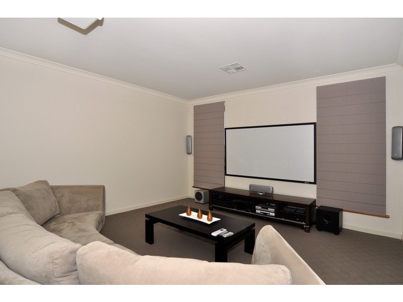 1 Coulter Street, Flagstaff Hill SA 5159