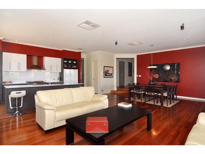 1 Coulter Street, Flagstaff Hill SA 5159