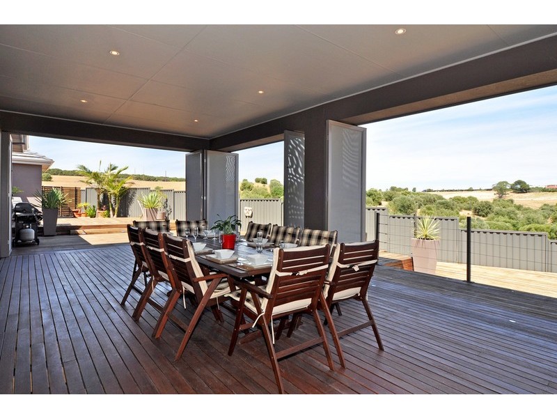 1 Coulter Street, Flagstaff Hill SA 5159