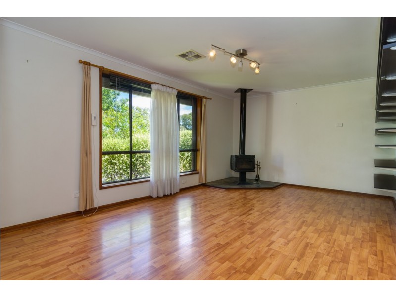 15 Campus Drive, Aberfoyle Park SA 5159