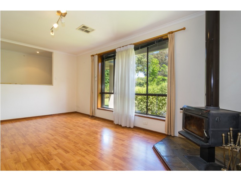 15 Campus Drive, Aberfoyle Park SA 5159