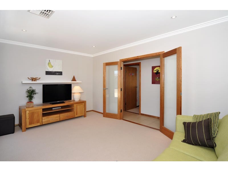 3 Beverley Street, Flagstaff Hill SA 5159