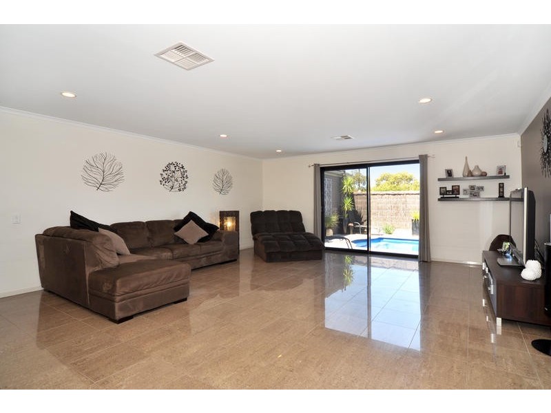 17 Acacia Grove, Flagstaff Hill SA 5159