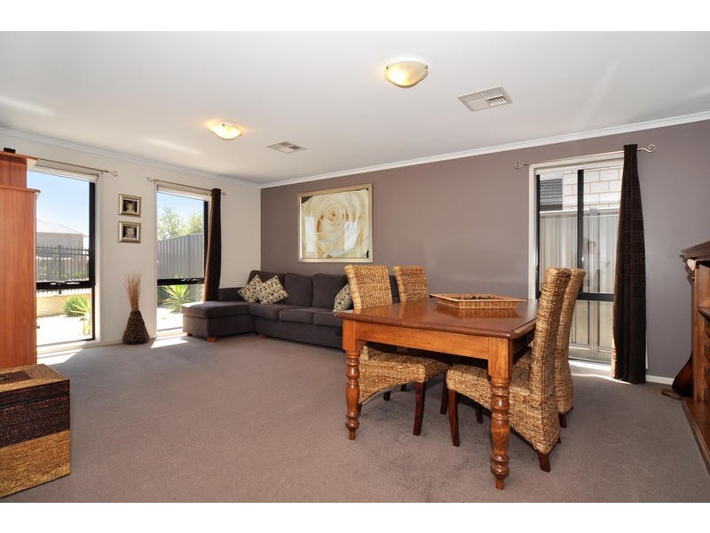 17 Acacia Grove, Flagstaff Hill SA 5159