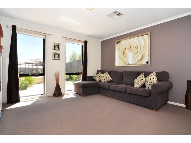 17 Acacia Grove, Flagstaff Hill SA 5159