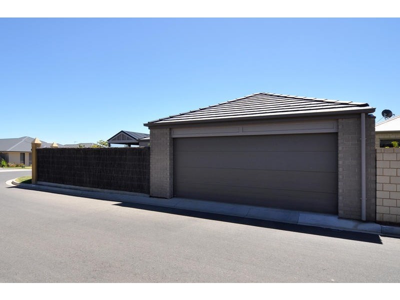 17 Acacia Grove, Flagstaff Hill SA 5159