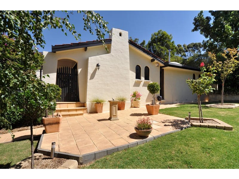 16 Goldsack Avenue, Coromandel Valley SA 5051