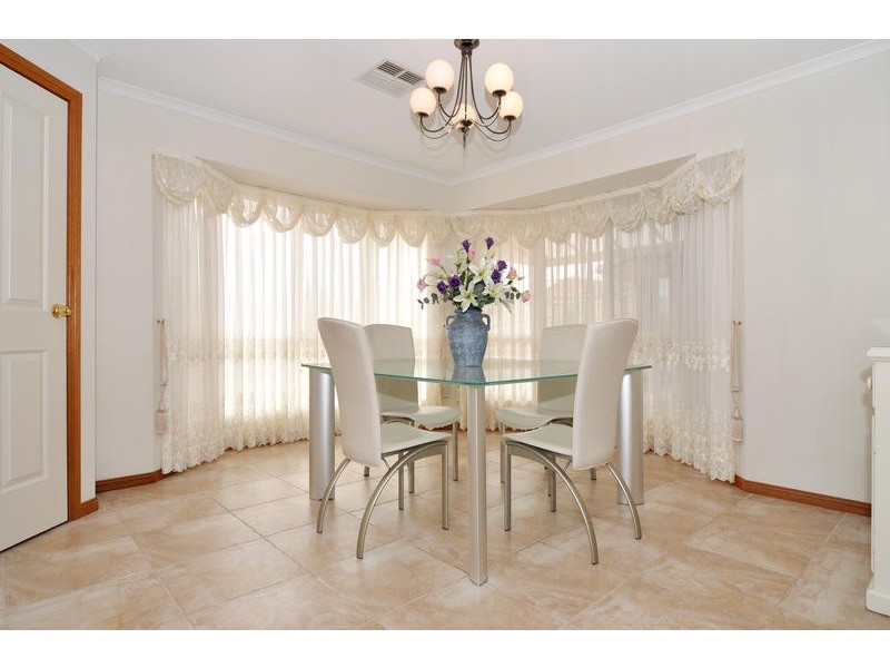 38 Coachwood Drive, Aberfoyle Park SA 5159