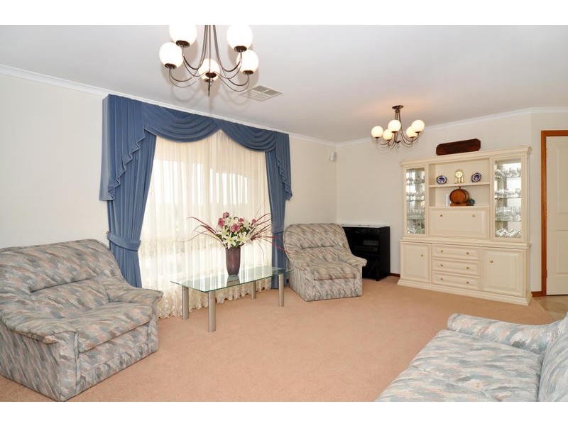 38 Coachwood Drive, Aberfoyle Park SA 5159