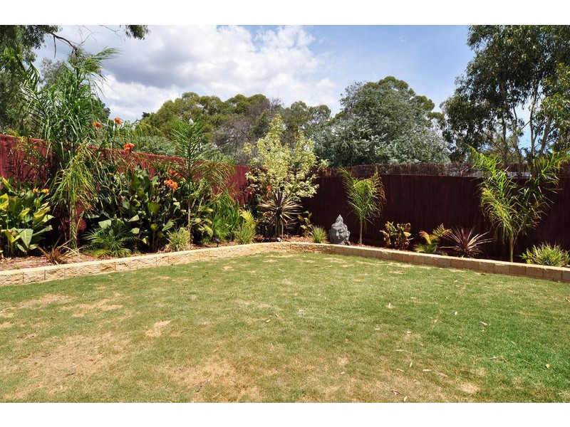 70 Tania Drive, Aberfoyle Park SA 5159