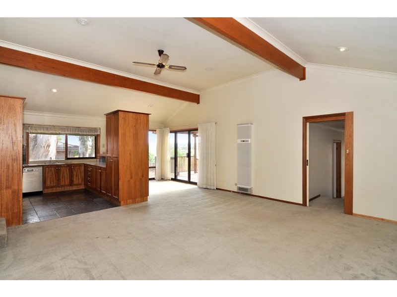 16 Kingfisher Circuit, Flagstaff Hill SA 5159