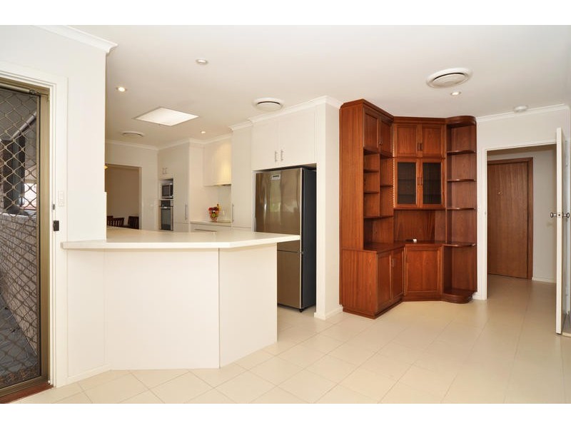10 Roxanne Street, Happy Valley SA 5159