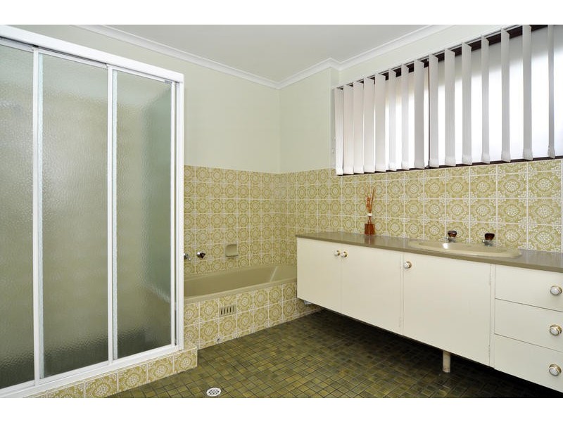 10 Roxanne Street, Happy Valley SA 5159