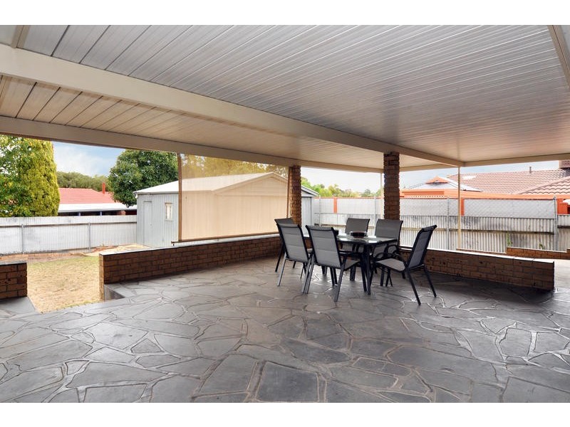 10 Roxanne Street, Happy Valley SA 5159