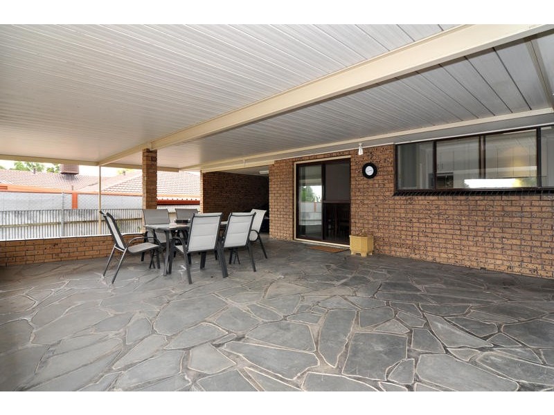 10 Roxanne Street, Happy Valley SA 5159