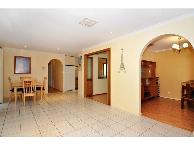 8 Pridham Court, Aberfoyle Park SA 5159