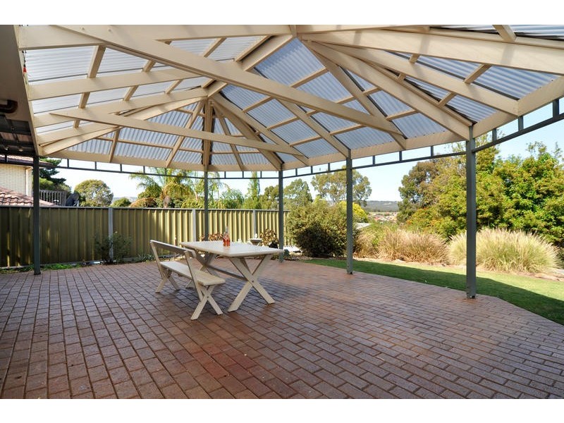15 Waterview Crescent, O’halloran Hill SA 5158