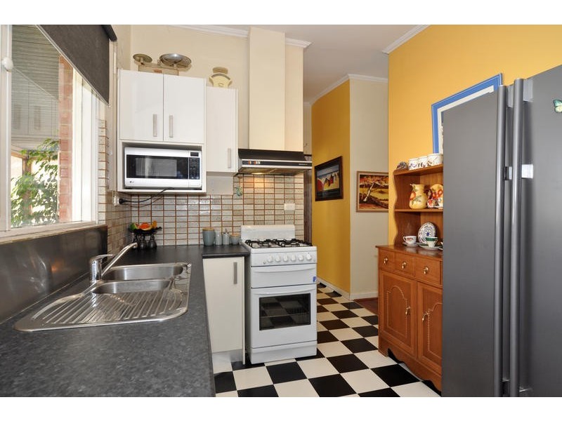 8 Sedunary Road, Morphett Vale SA 5162