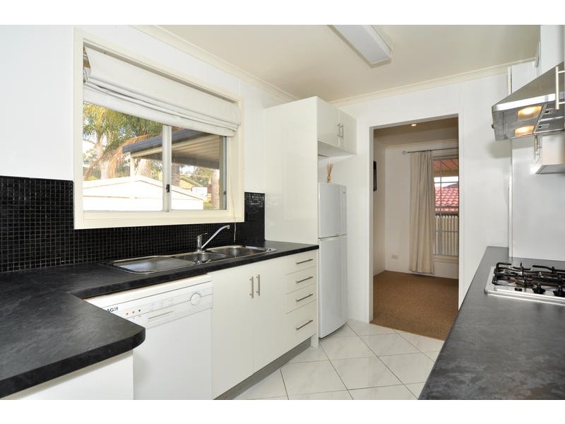 10 Roxanne Avenue, Aberfoyle Park SA 5159