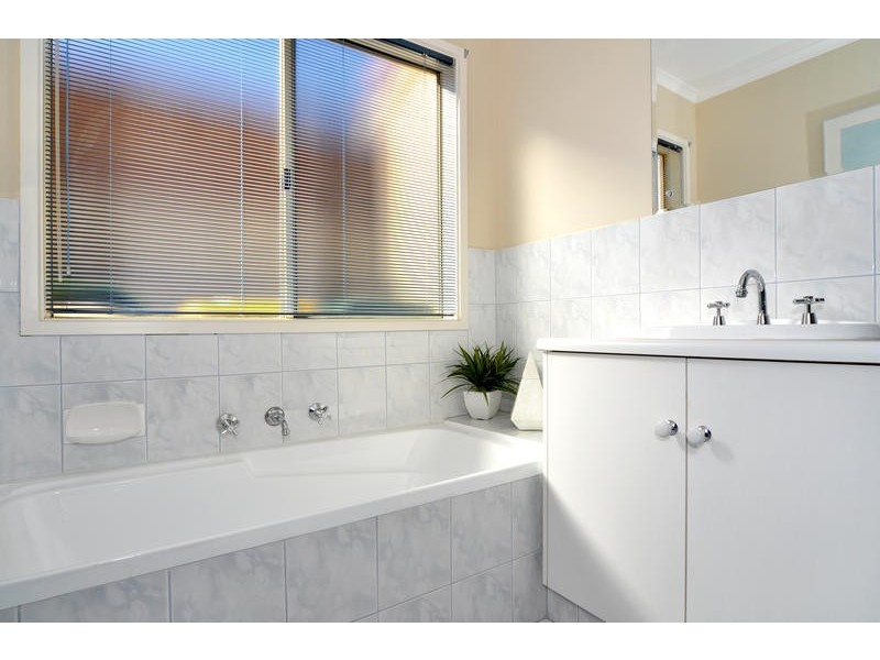 25 Eucalypt Circuit, Flagstaff Hill SA 5159