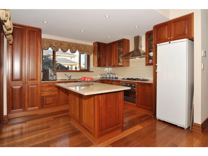 3 Plantation Avenue, Flagstaff Hill SA 5159