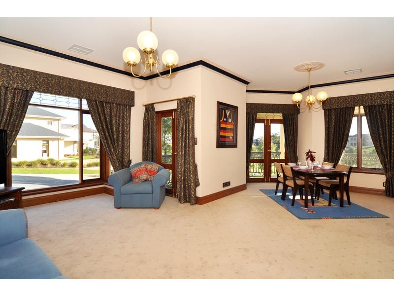 3 Plantation Avenue, Flagstaff Hill SA 5159