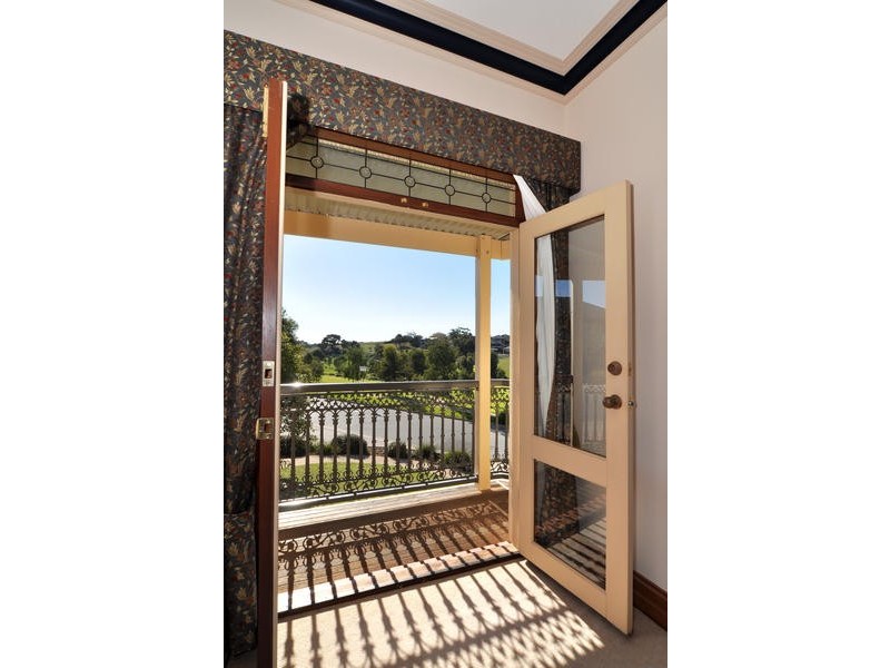 3 Plantation Avenue, Flagstaff Hill SA 5159