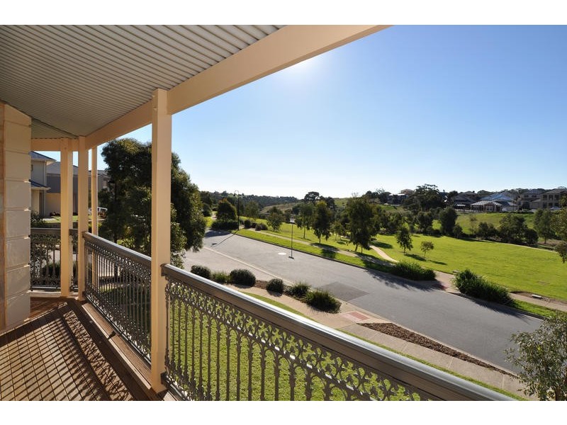3 Plantation Avenue, Flagstaff Hill SA 5159