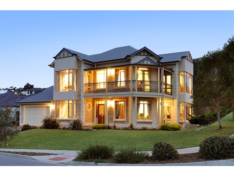 3 Plantation Avenue, Flagstaff Hill SA 5159