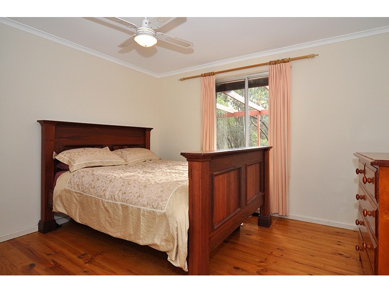 64 Manning Road, Aberfoyle Park SA 5159