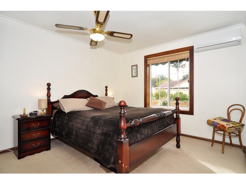 15 Reid Avenue, Aberfoyle Park SA 5159