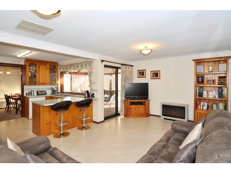 13 Musgrave Avenue, Aberfoyle Park SA 5159