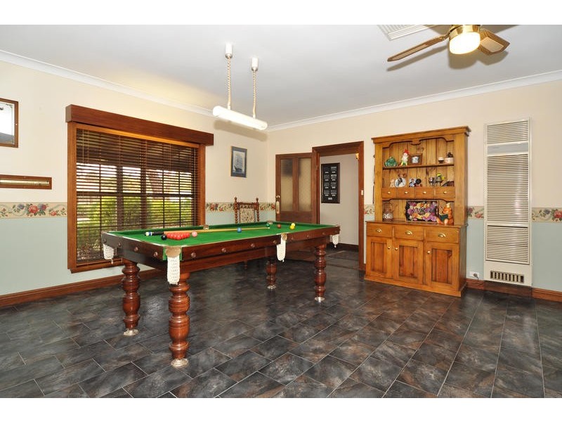 18 Daveys Road, Flagstaff Hill SA 5159